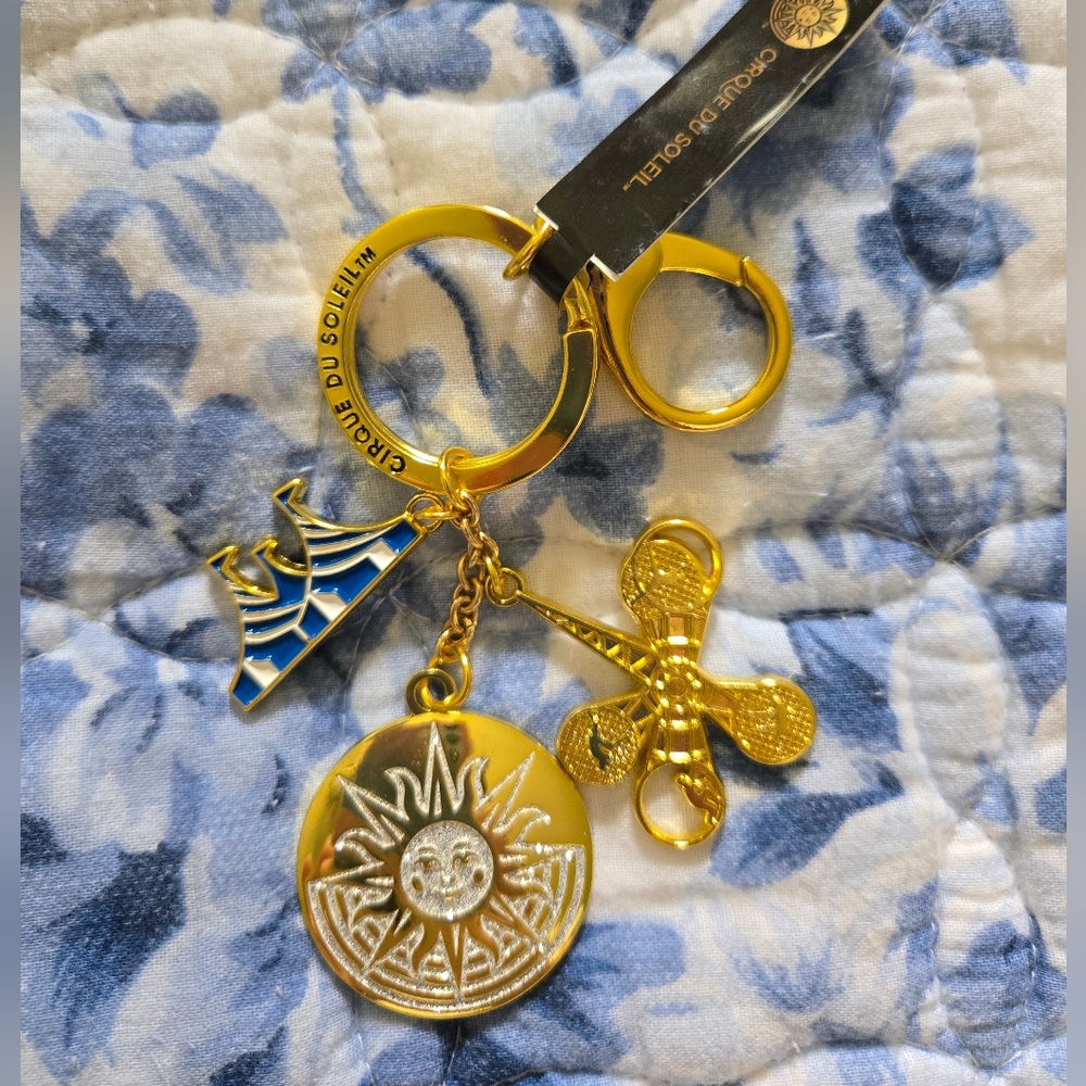 NWT Cirque De Soleil Key Holder